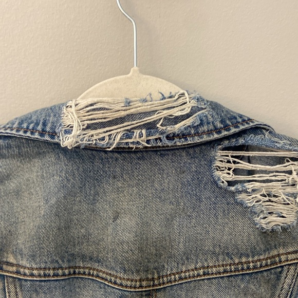 RETROFETE Karina Distressed Denim Jean Jacket in Zephyr size medium - Picture 12 of 15
